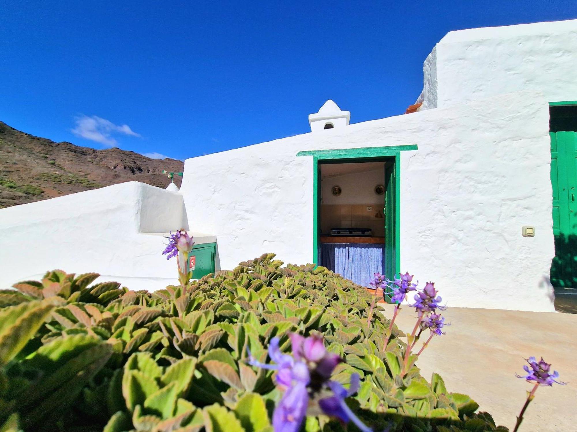 Historica Casa Con Vistas Al Jardin De Cactus Y Montanas Villa Mogan Exterior photo
